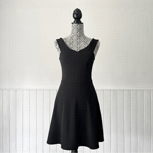 UK2LA Black V-Neck Sleeveless Fit & Flare Dress Size S